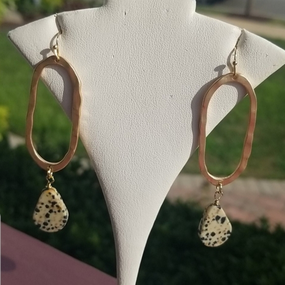 Matching set bracelet and earrings - Picture 2 of 2